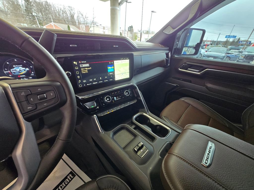 Used 2024 GMC Sierra 3500 Denali w/ Denali Reserve Package image 15