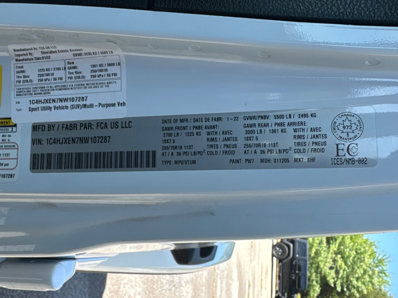 Used 2022 Jeep Wrangler Unlimited Sahara w/ Dual Top Group AWD/4WD image 32