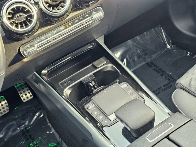 Certified 2022 Mercedes-Benz GLB 250 4MATIC image 32