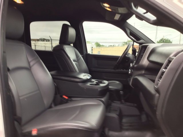 Used 2024 RAM 3500 Tradesman w/ Chrome Appearance Group image 18