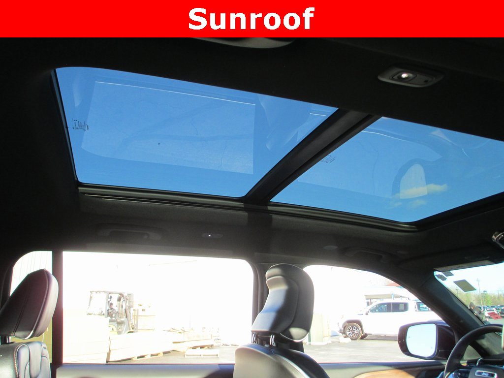 Used 2024 Jeep Grand Cherokee L Summit image 15