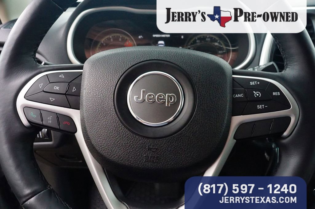 Used 2016 Jeep Cherokee Trailhawk w/ Cold Weather Group image 14