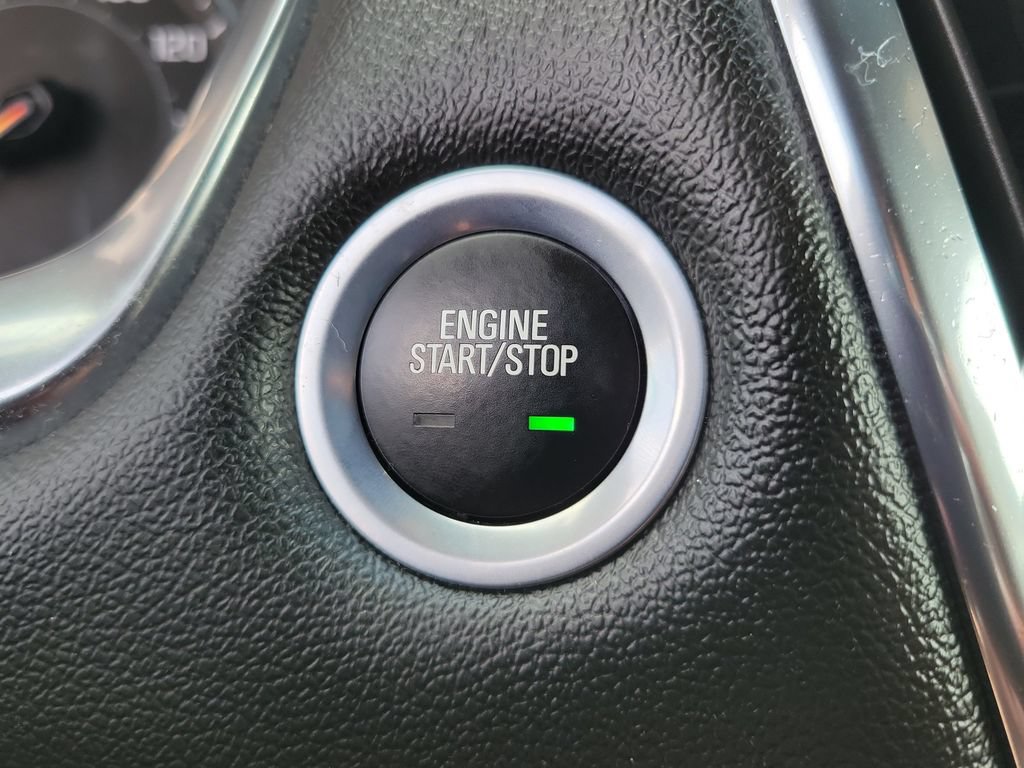 Used 2023 Chevrolet Traverse LT FWD image 21