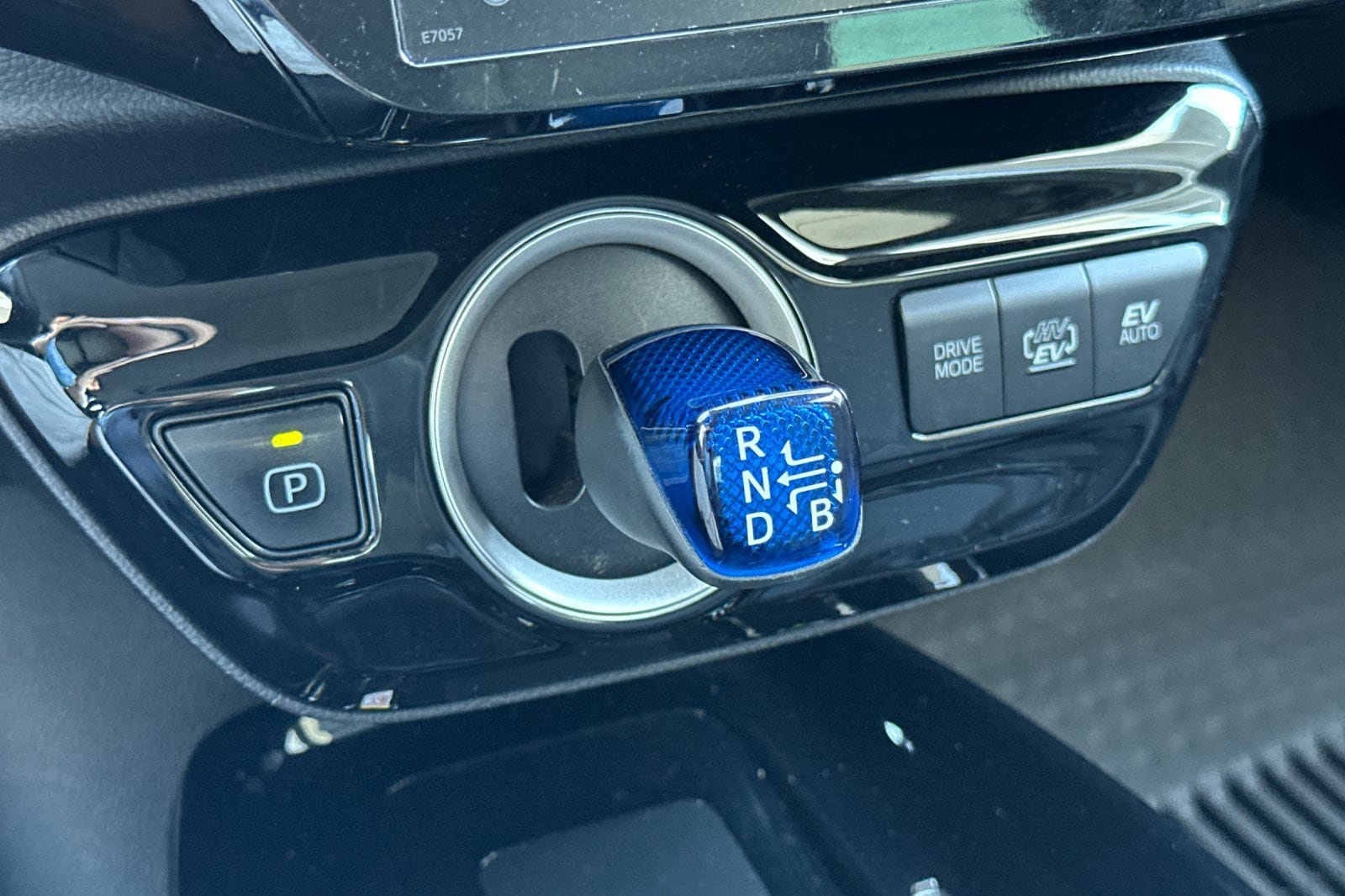 Certified 2022 Toyota Prius Prime XLE FWD image 22