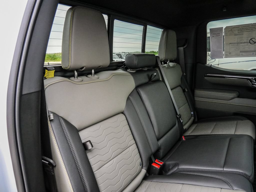 New 2026 Chevrolet Silverado 1500 ZR2 w/ Dark Appearance Package AWD/4WD image 34