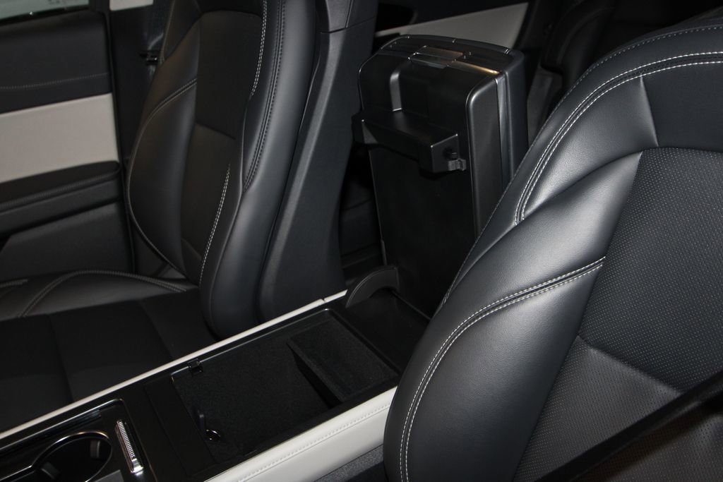 Used 2024 Lincoln Nautilus Premier image 23