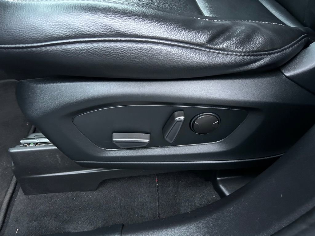 Used 2020 Ford Explorer XLT w/ Equipment Group 202A image 22