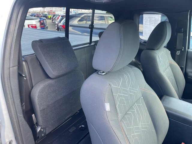 Used 2016 Toyota Tacoma TRD Sport image 18