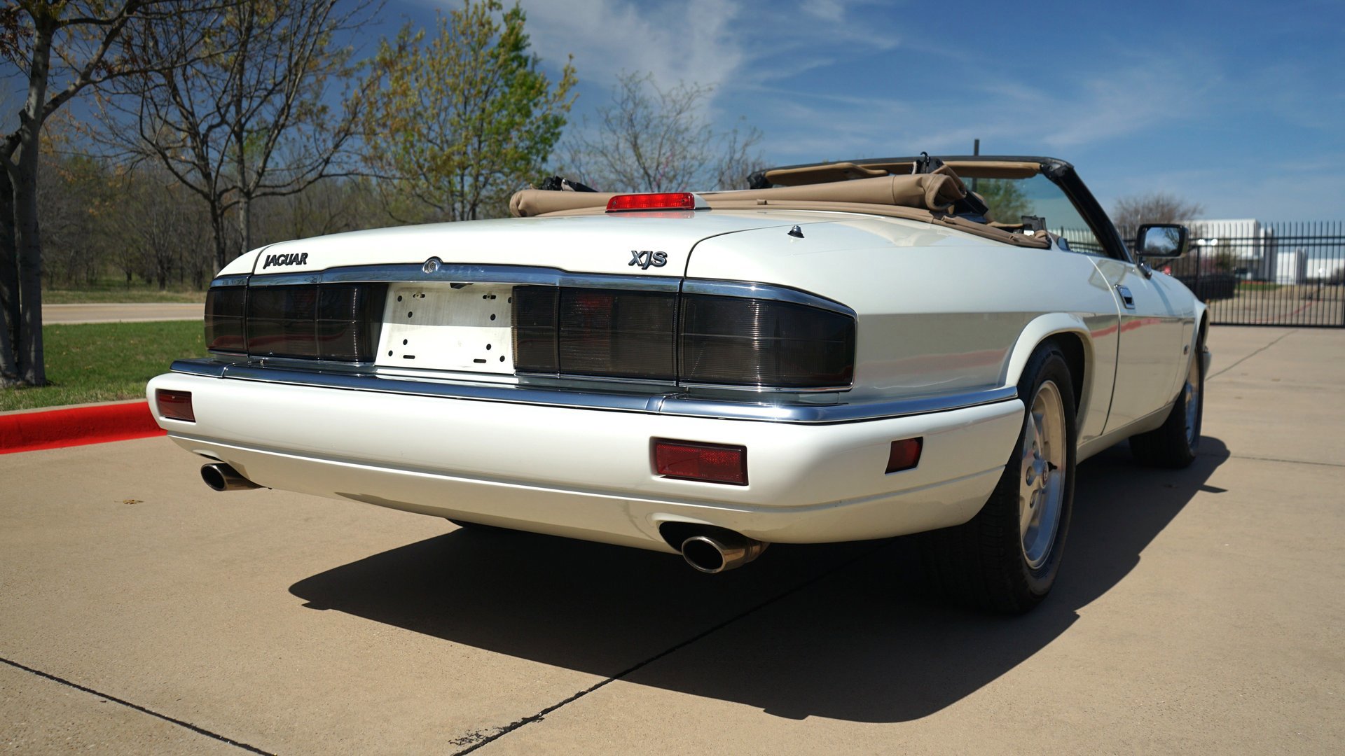 Used 1995 Jaguar XJS 4.0 Convertible image 15