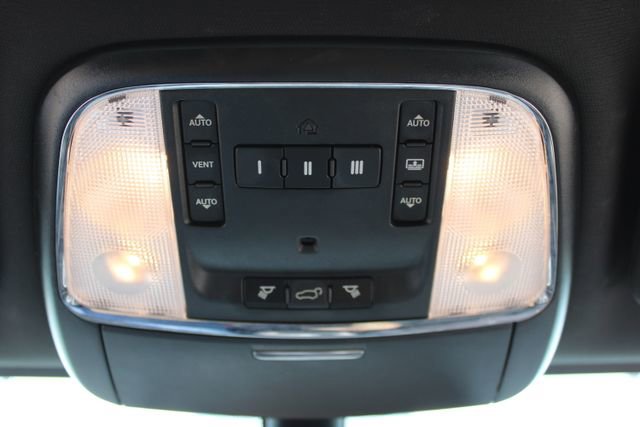 Used 2014 Jeep Grand Cherokee Limited w/ Luxury Group II RWD image 36
