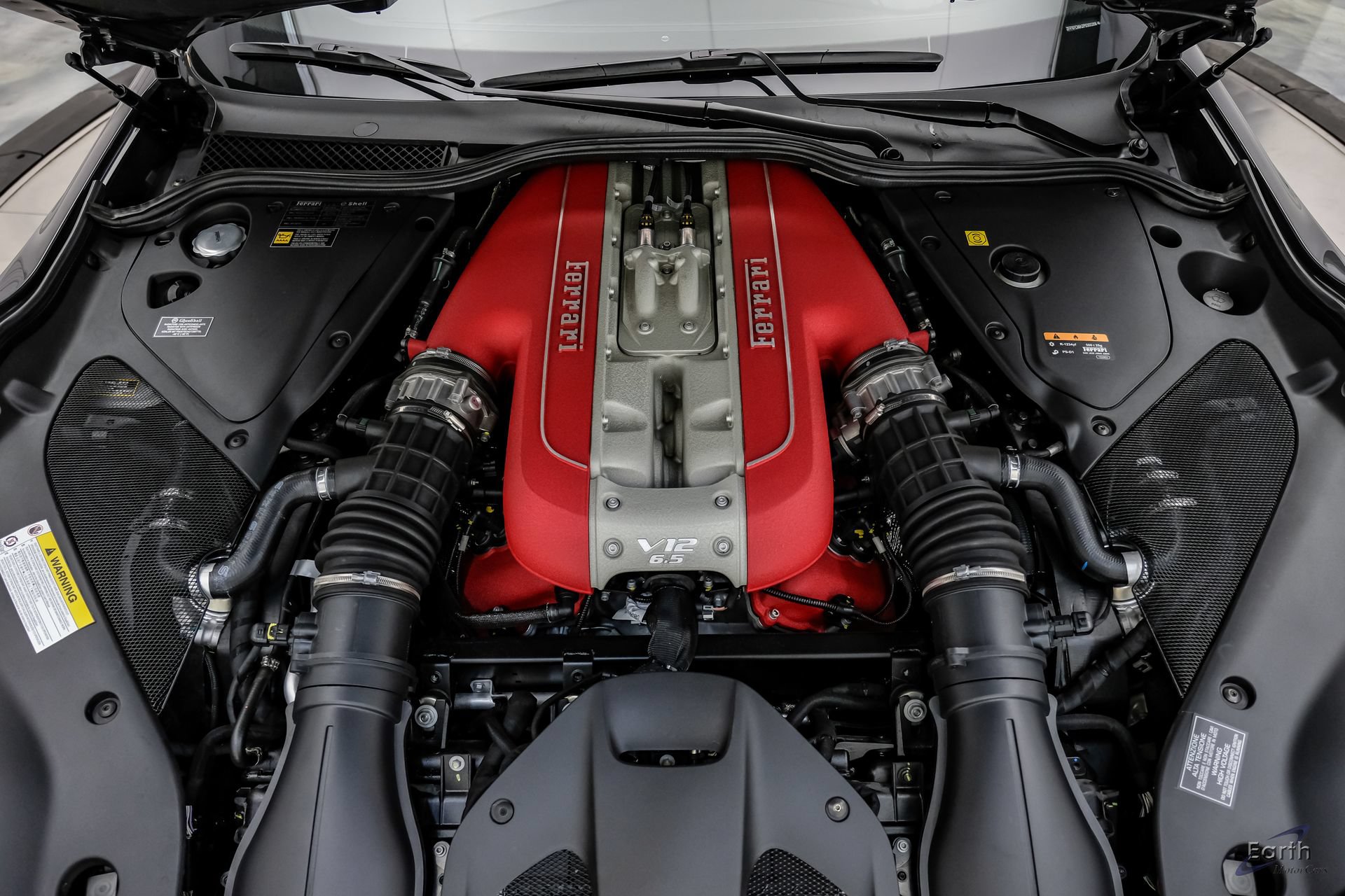 Used 2023 Ferrari 812 GTS RWD image 3