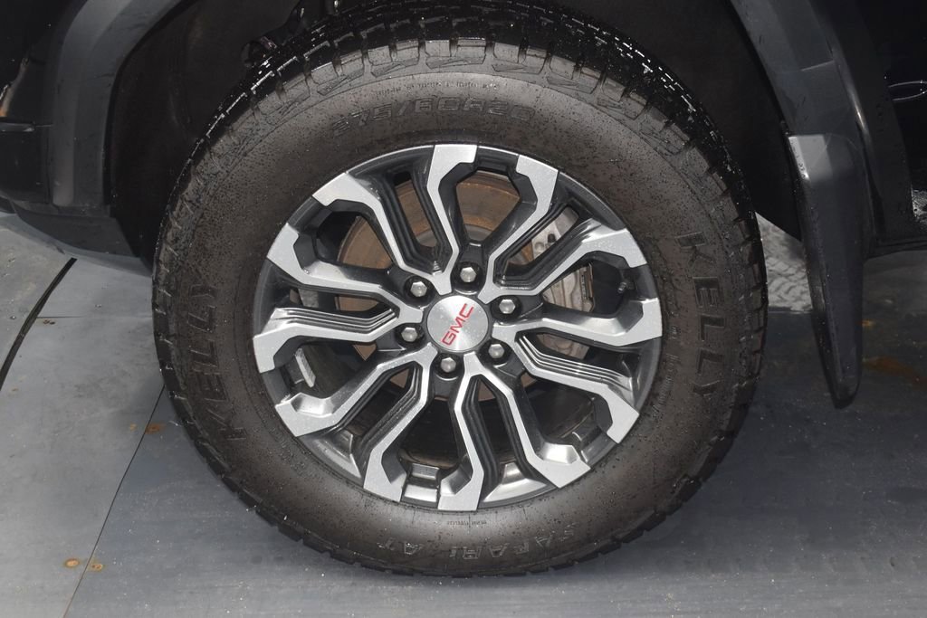 Used 2024 GMC Canyon Denali AWD/4WD image 14
