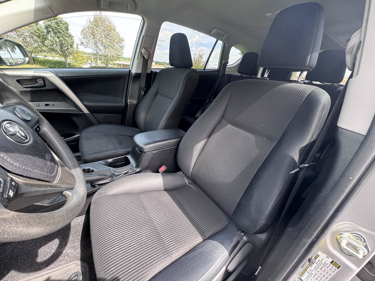Used 2015 Toyota RAV4 LE AWD/4WD image 20