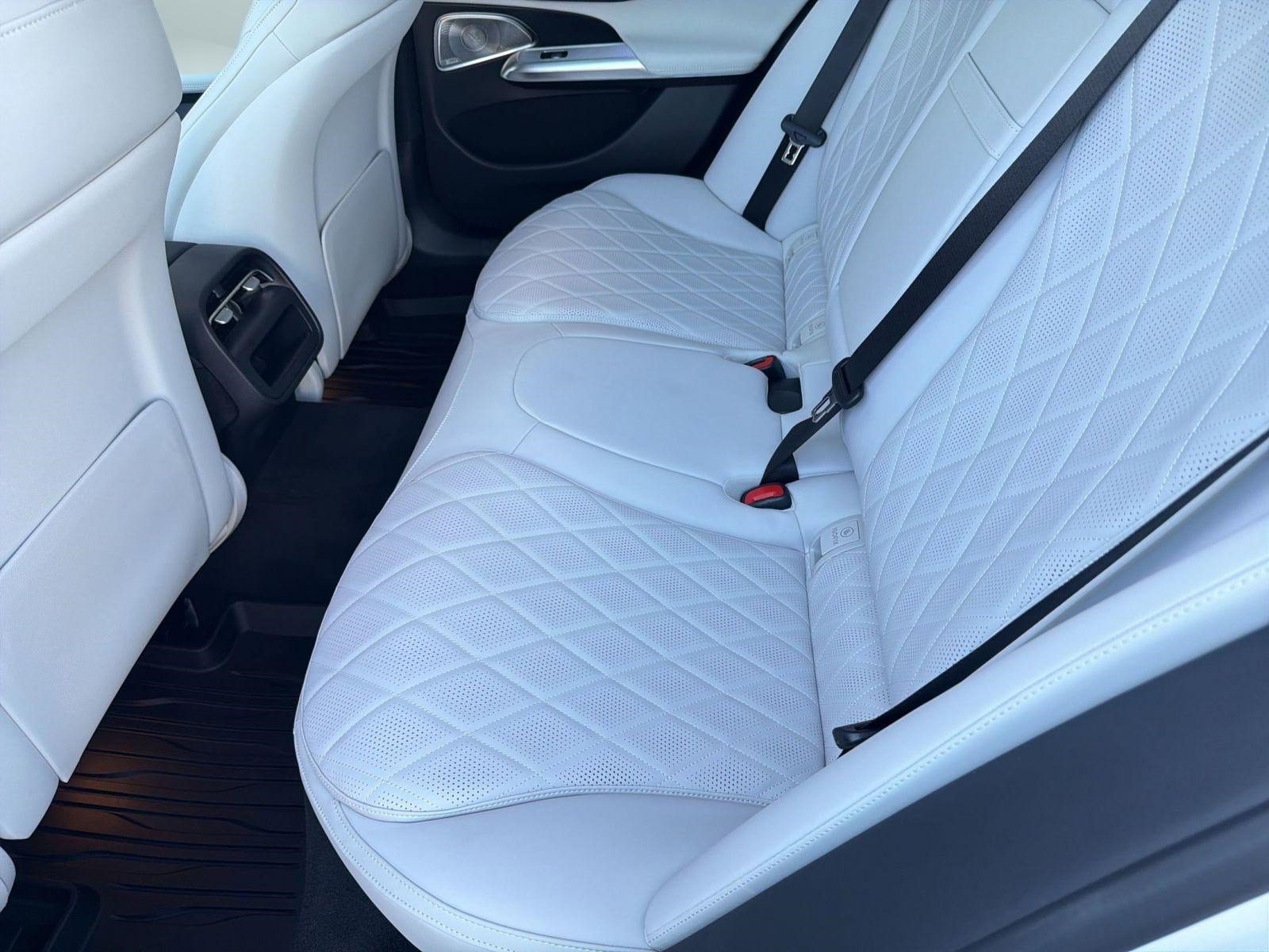 New 2026 Mercedes-Benz E 450 4MATIC All-Terrain Wagon image 27