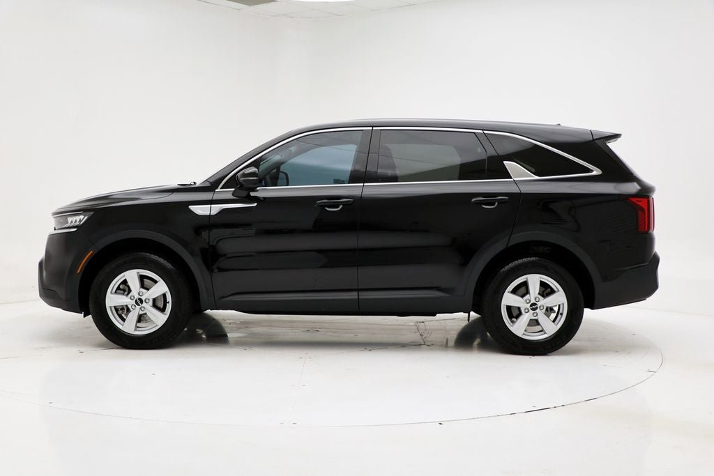 Used 2023 Kia Sorento LX AWD/4WD image 6