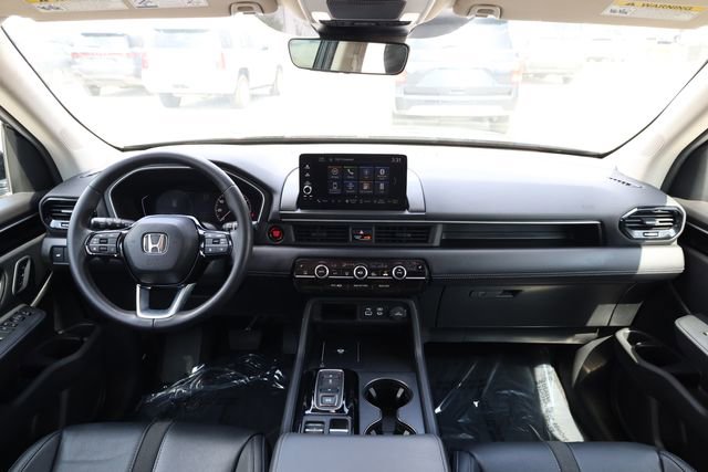 Used 2025 Honda Pilot EX-L image 16