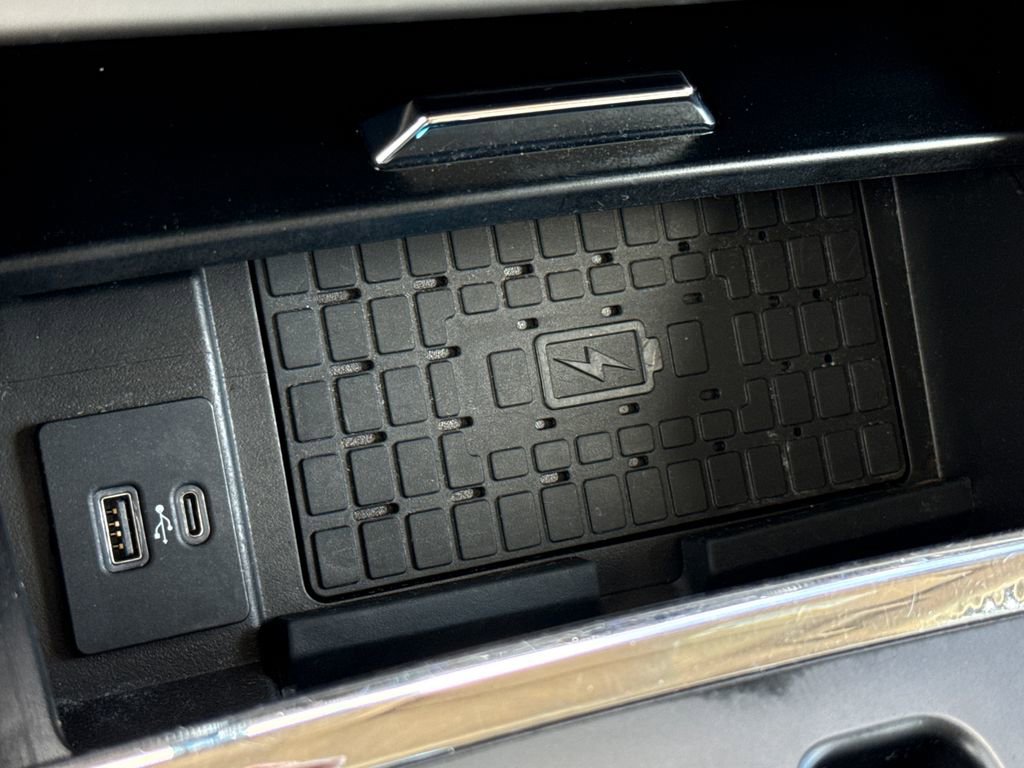 Used 2024 Ford Expedition Max XLT image 23