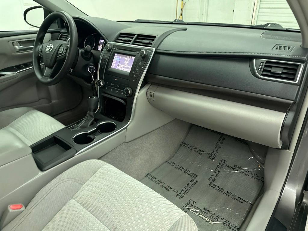 Used 2017 Toyota Camry FWD image 25