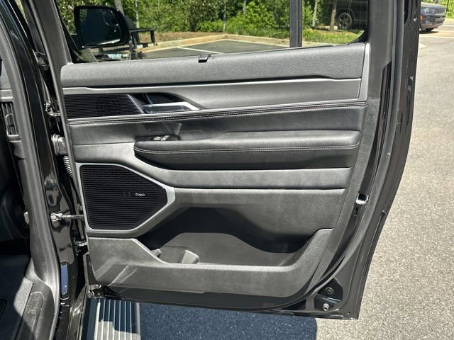 New 2026 Jeep Grand Wagoneer L Limited AWD/4WD image 19