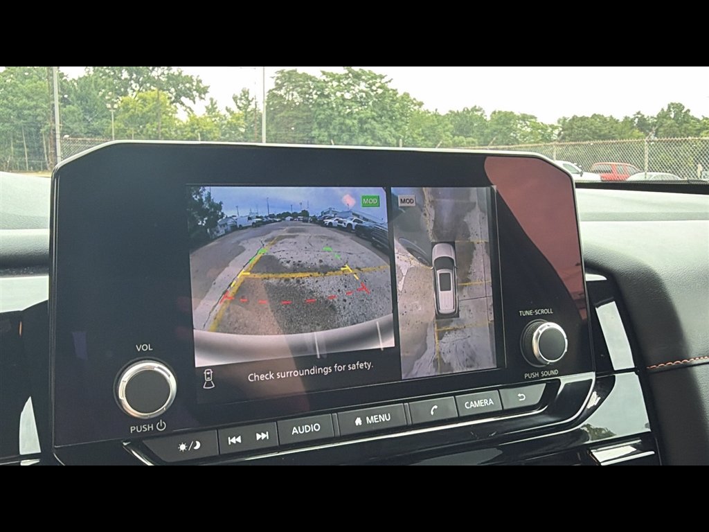 Used 2023 Nissan Pathfinder SV AWD/4WD image 18