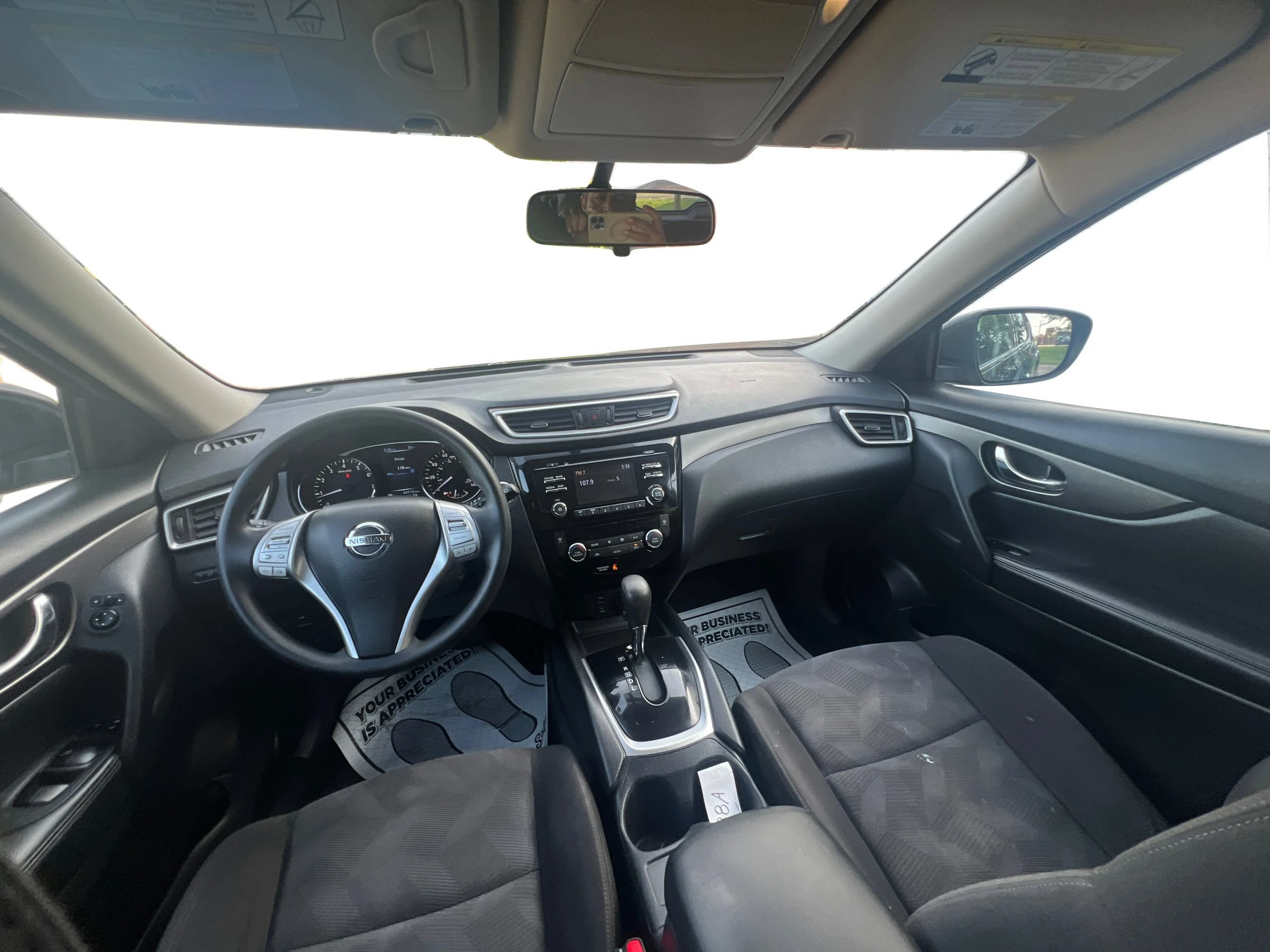 Used 2016 Nissan Rogue SV AWD/4WD image 23