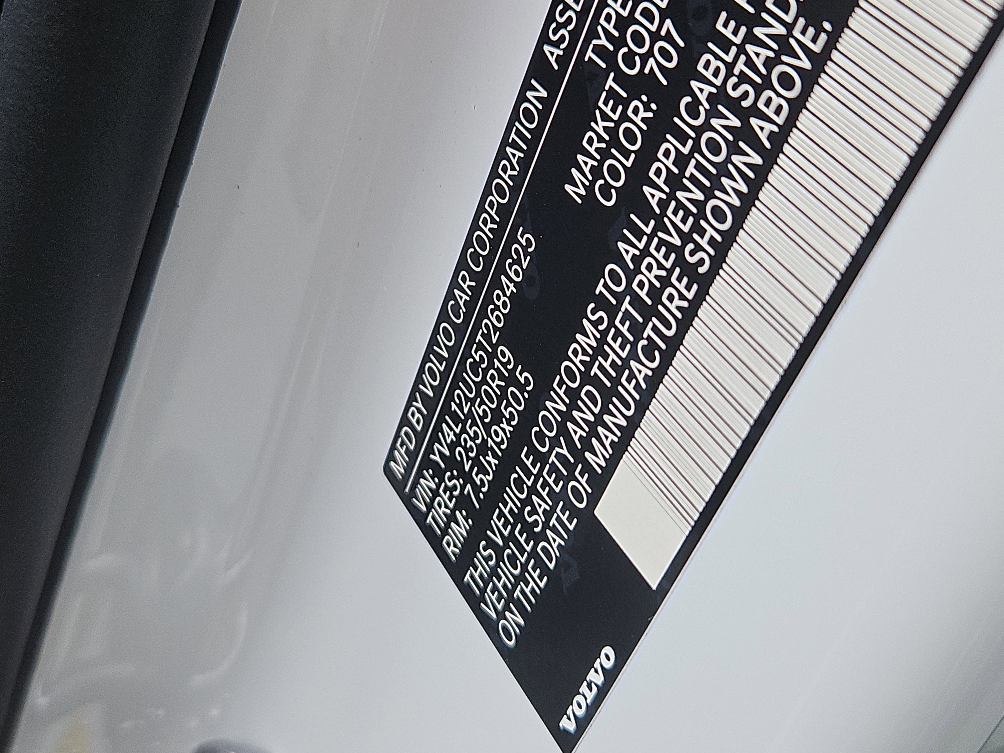 New 2026 Volvo XC40 B5 Plus w/ Protection Package Premier image 5