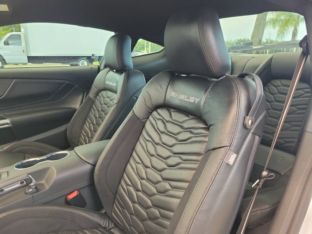 Used 2025 Ford Mustang GT Premium w/ GT Performance Package RWD image 8