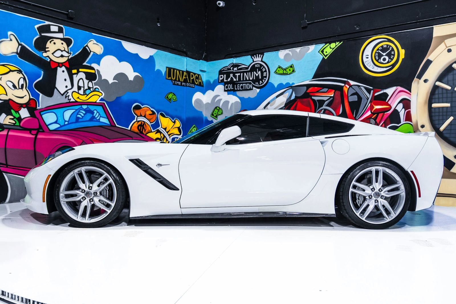 Used 2019 Chevrolet Corvette Stingray Coupe w/ 1LT image 4