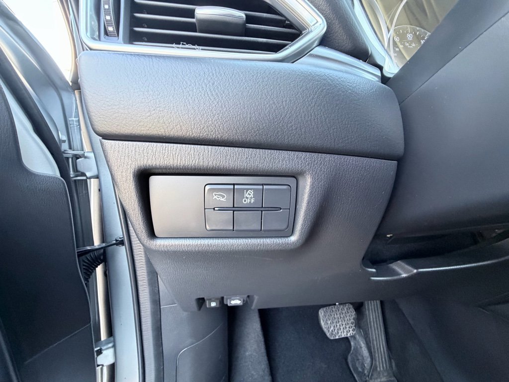 Used 2021 MAZDA CX-5 Touring image 11