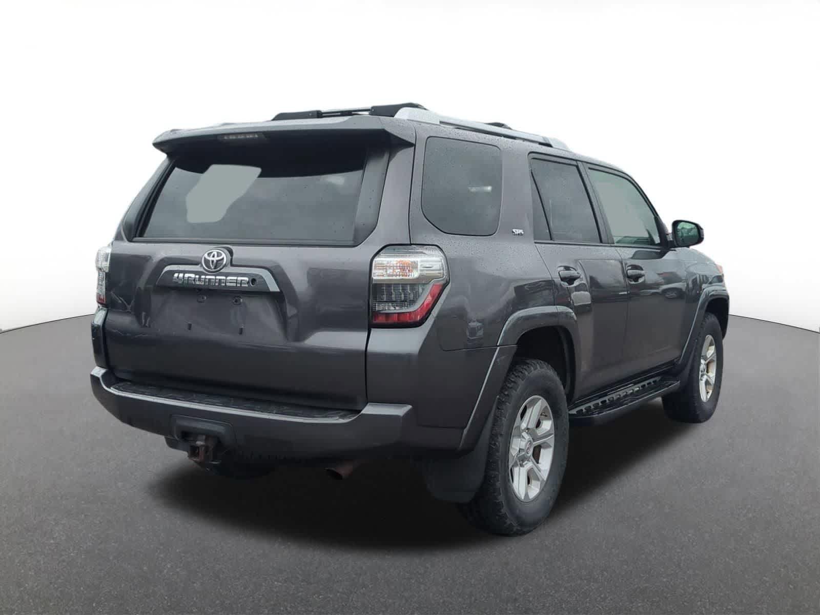 Used 2014 Toyota 4Runner SR5 AWD/4WD image 6