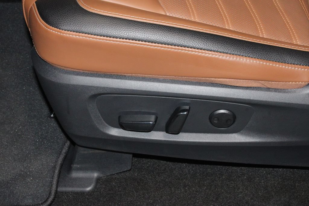 Used 2024 Nissan Pathfinder Platinum w/ Cargo Package AWD/4WD image 25