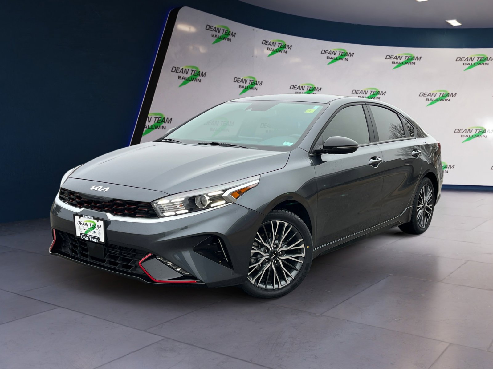 Used 2024 Kia Forte GT-Line image 3