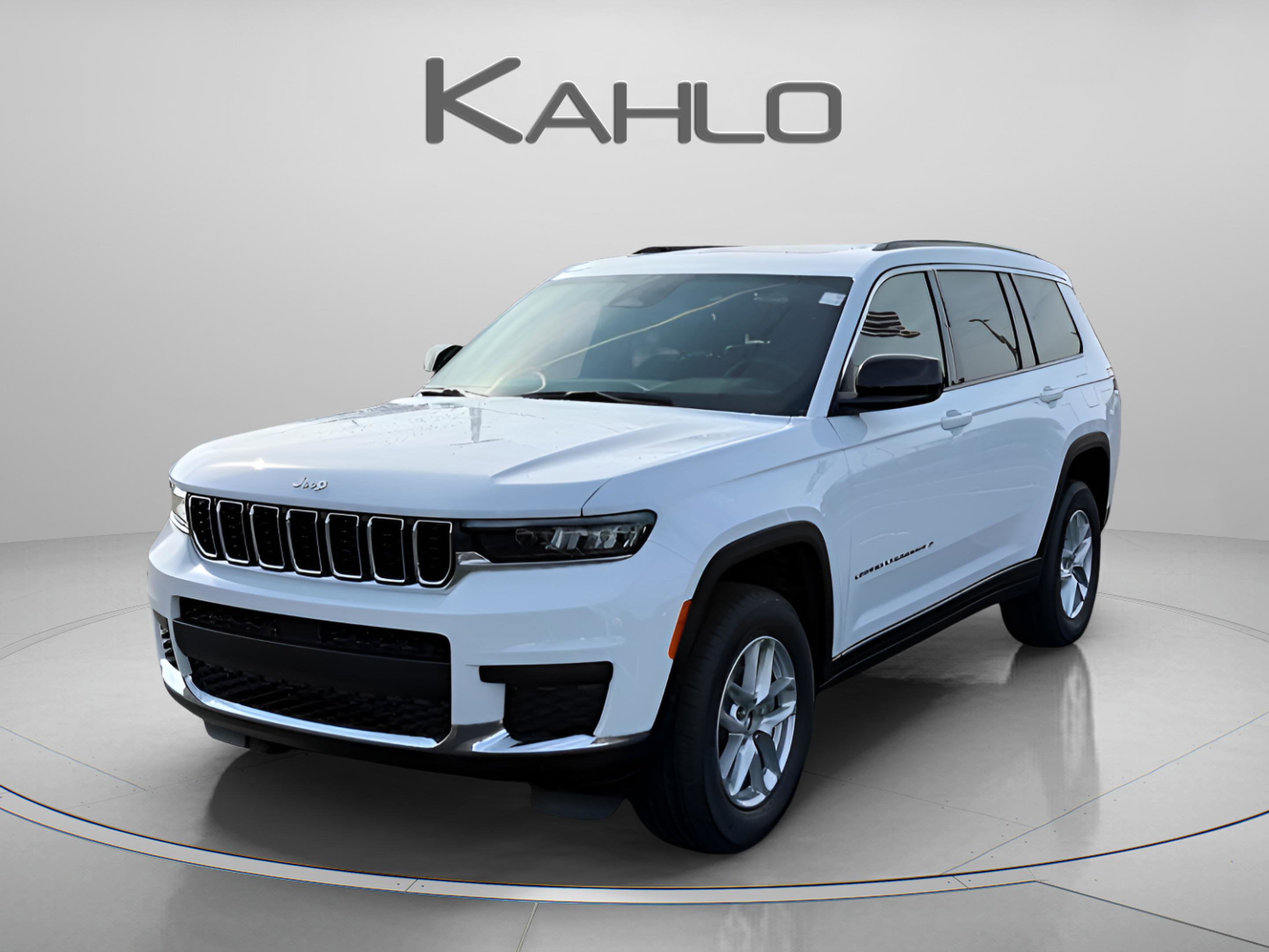New 2025 Jeep Grand Cherokee L Laredo image 1