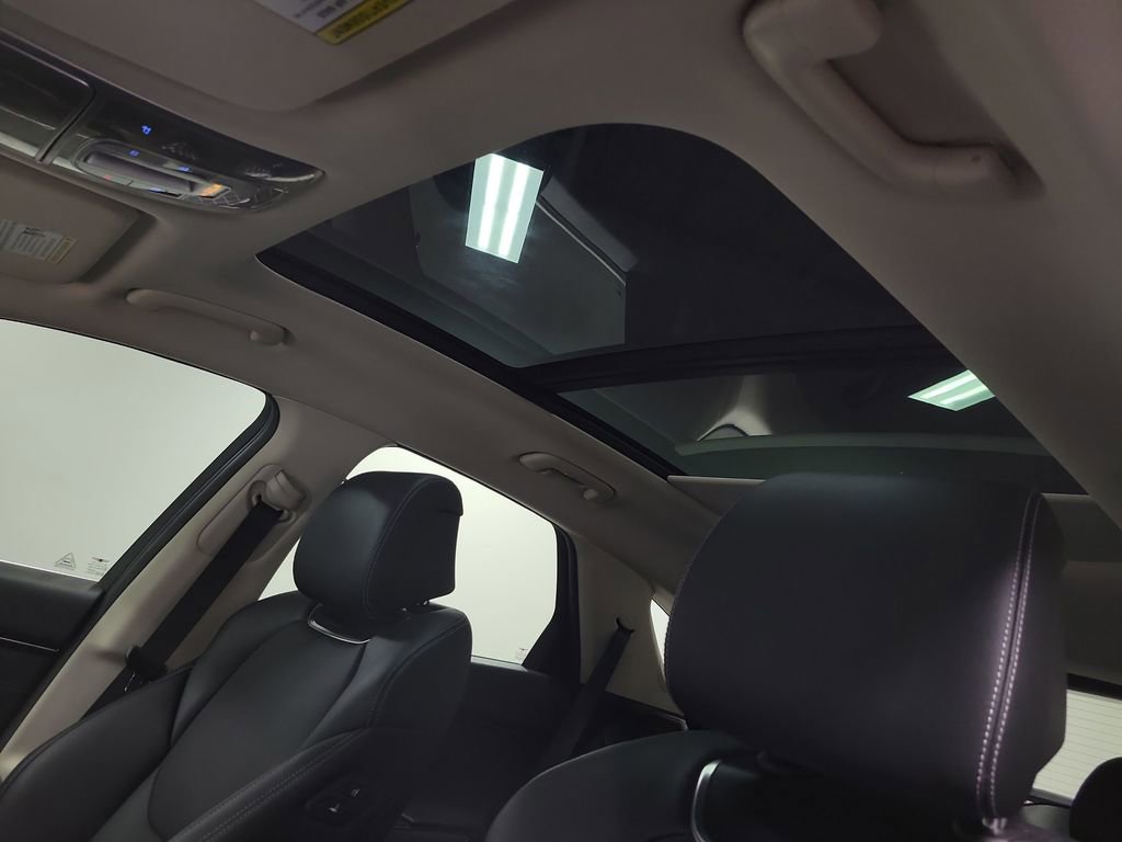 Used 2022 Genesis GV70 2.5T w/ Select Package image 14