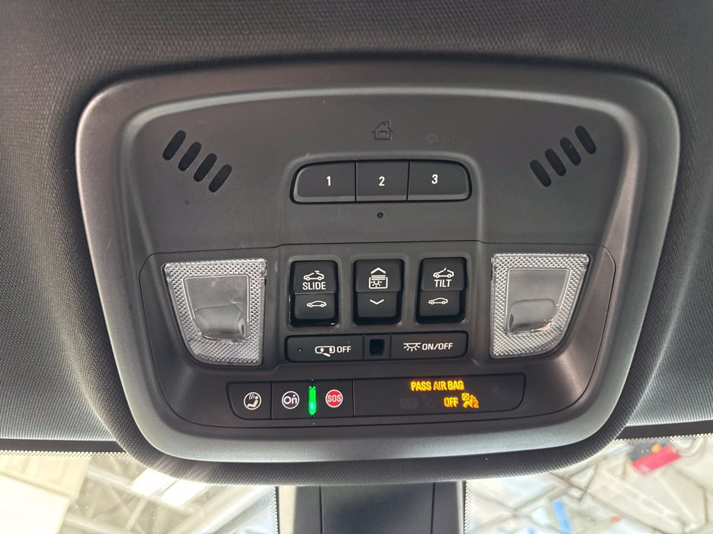 Used 2023 Chevrolet Traverse LT w/ LT Premium Package AWD/4WD image 38
