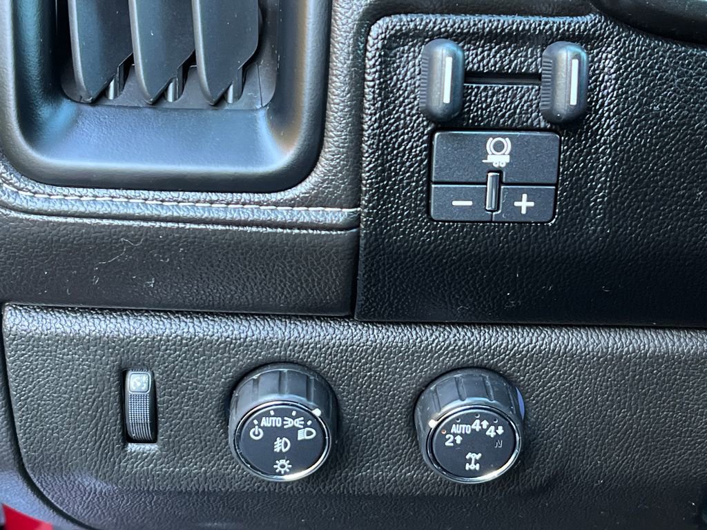 Used 2021 GMC Canyon Denali image 27