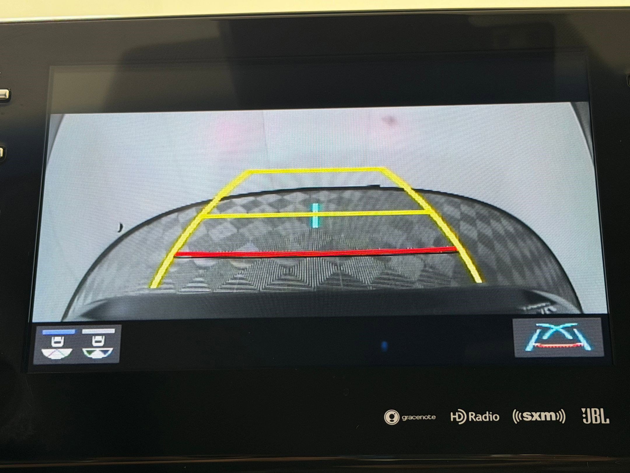 Used 2020 Toyota Avalon XLE w/ Moonroof Package FWD image 24