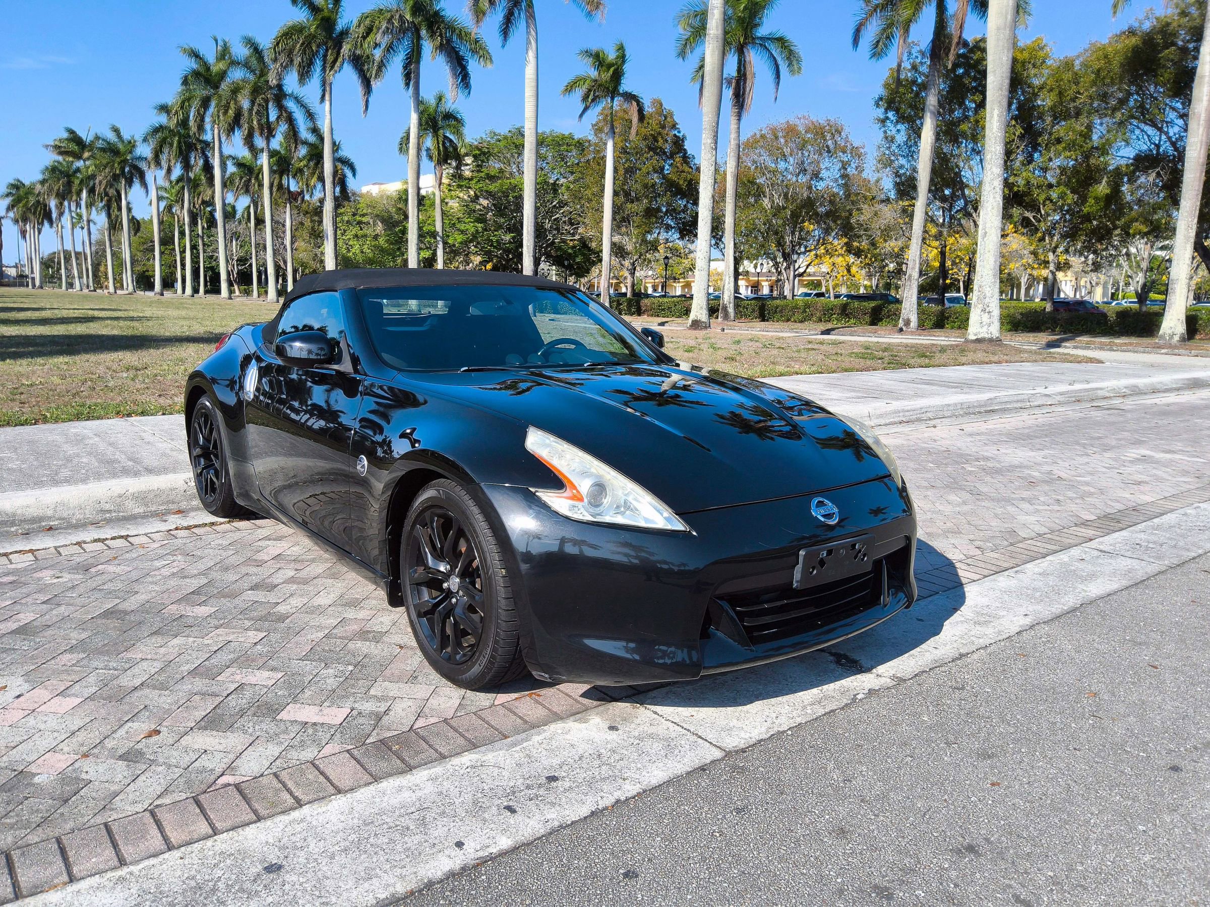 Nissan 370Z for Sale - Kelley Blue Book