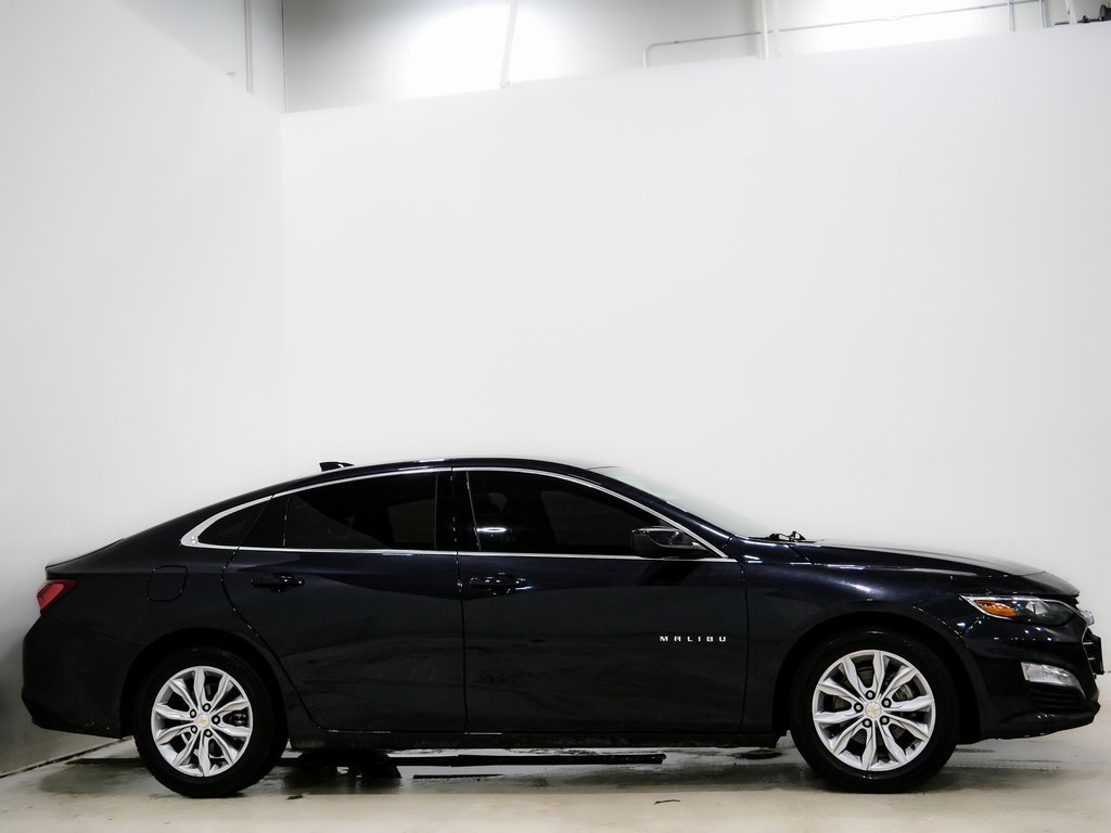 Used 2022 Chevrolet Malibu LT image 4