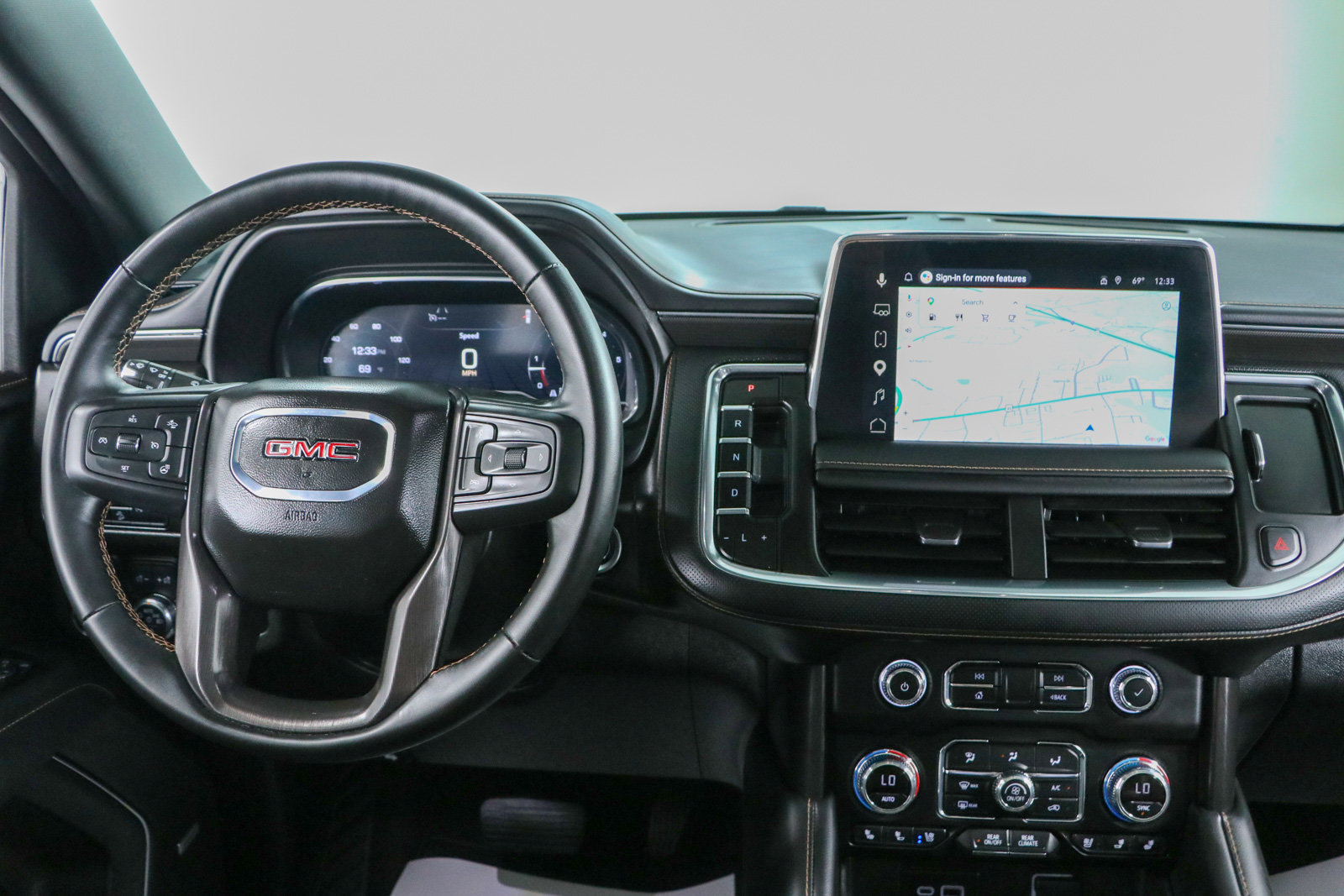 Used 2024 GMC Yukon AT4 AWD/4WD image 18
