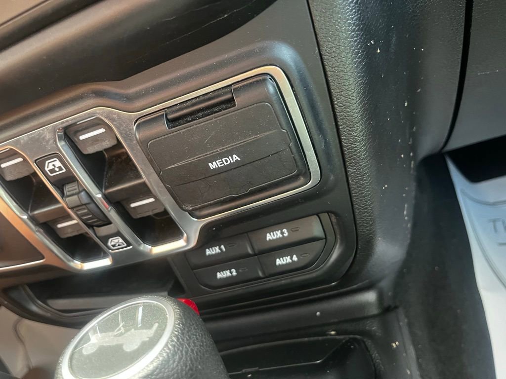 Used 2024 Jeep Wrangler Unlimited Rubicon 4xe image 21