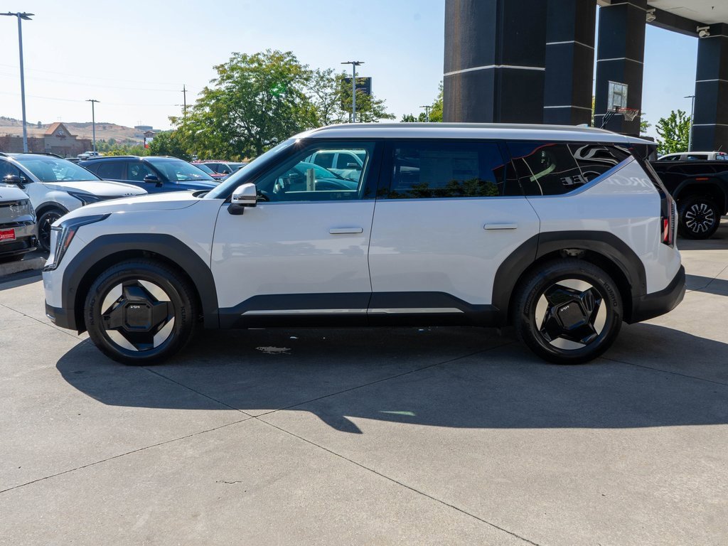 New 2026 Kia EV9 Wind image 4