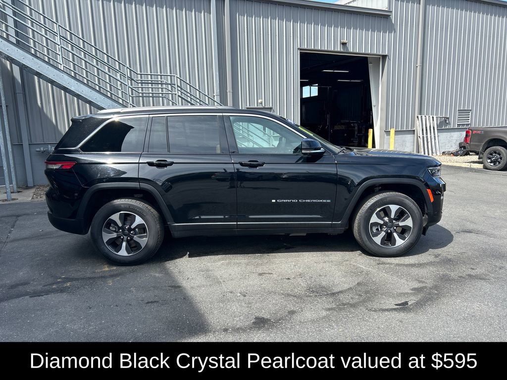 Used 2023 Jeep Grand Cherokee 4WD 4xe w/ Luxury Tech Group II image 2