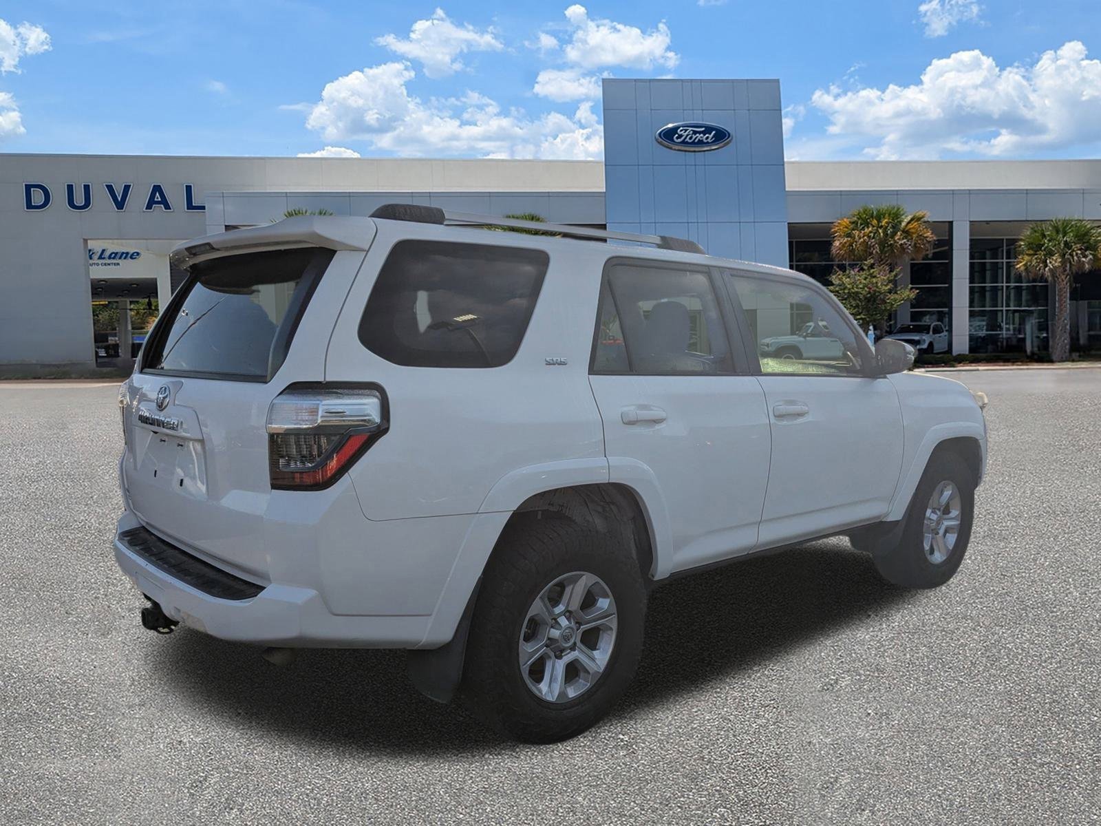Used 2019 Toyota 4Runner SR5 Premium image 4