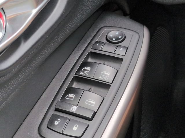 Used 2019 Jeep Cherokee Limited w/ Technology Group FWD image 23