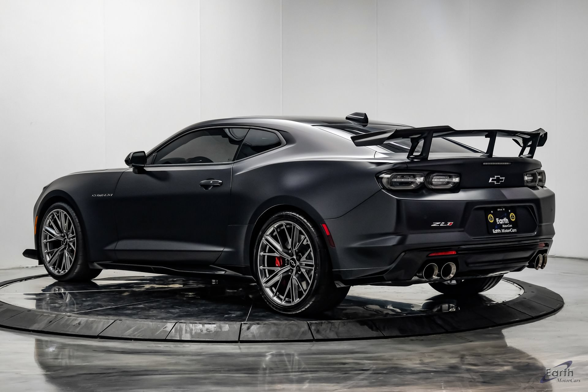 Used 2024 Chevrolet Camaro ZL1 RWD image 10