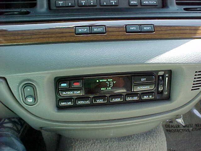 Used 2007 Ford Crown Victoria LX RWD image 33