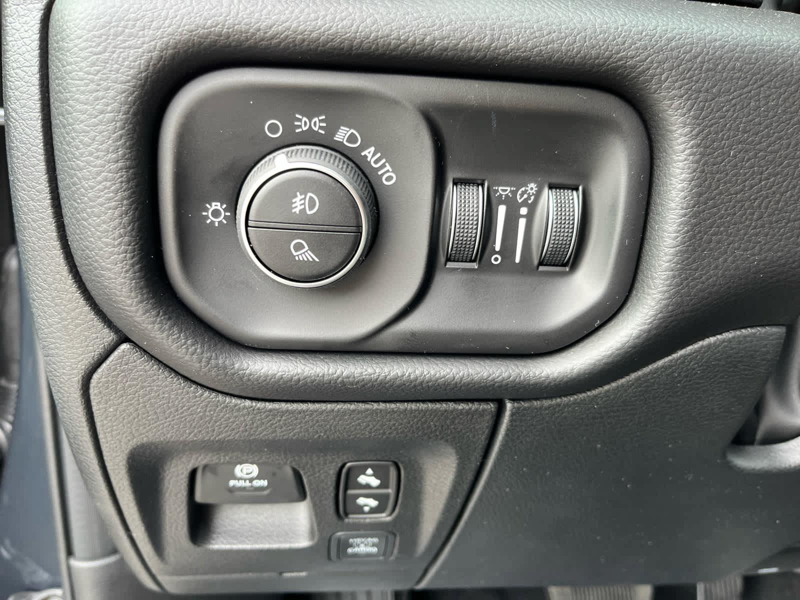 New 2026 RAM 1500 Big Horn AWD/4WD image 12