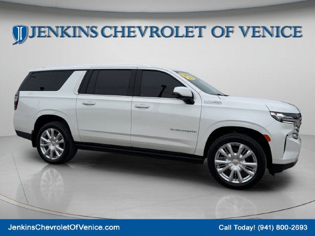 Used 2022 Chevrolet Suburban High Country RWD image 2