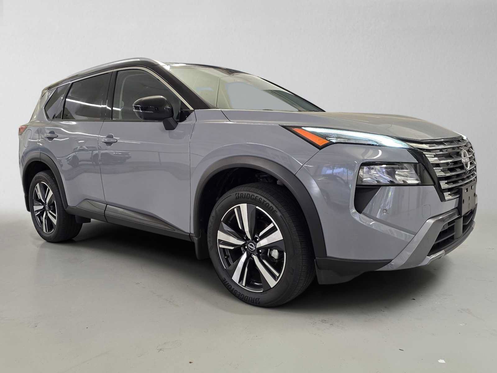 Used 2024 Nissan Rogue SL w/ SL Premium Package FWD image 7